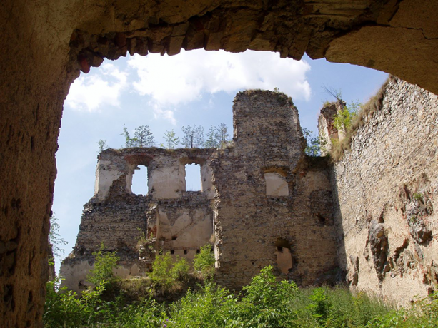 Ruine Dvici Kamen