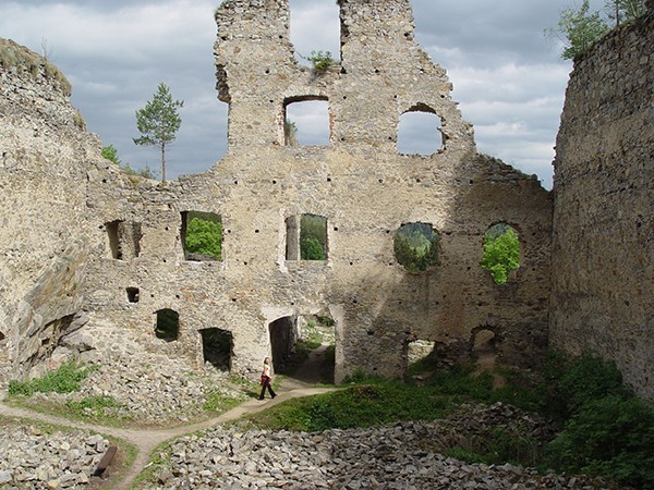 Divci Kamen Ruine